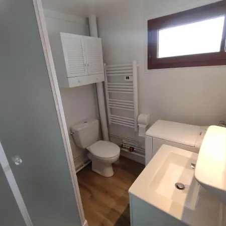 Avec Vue Sur Le Sancy, Parking Gratuit アパート ル・モンドール