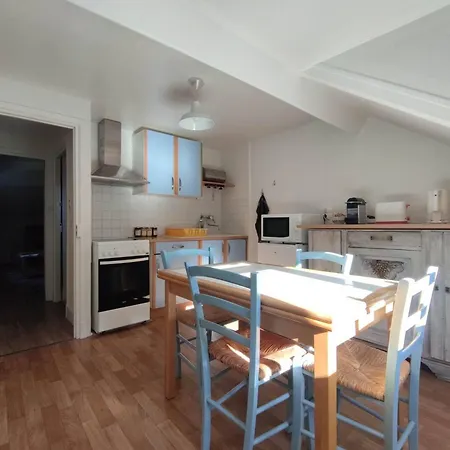 Avec Vue Sur Le Sancy, Parking Gratuit アパート ル・モンドール